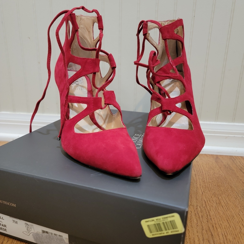 Vince Camuto sexy red suede women's zipper in back shoes size 7